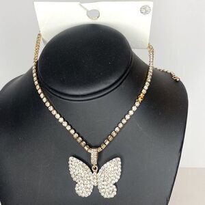 NEW…Gold/Clear butterfly necklace OS (one size) from Forever21